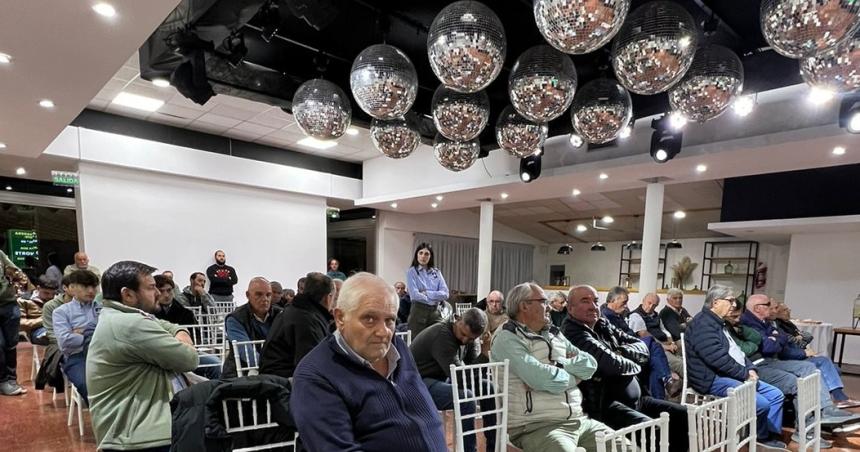 Cumbre de la Agriacutecola debatioacute sobre reconstruir nuestra estructura social