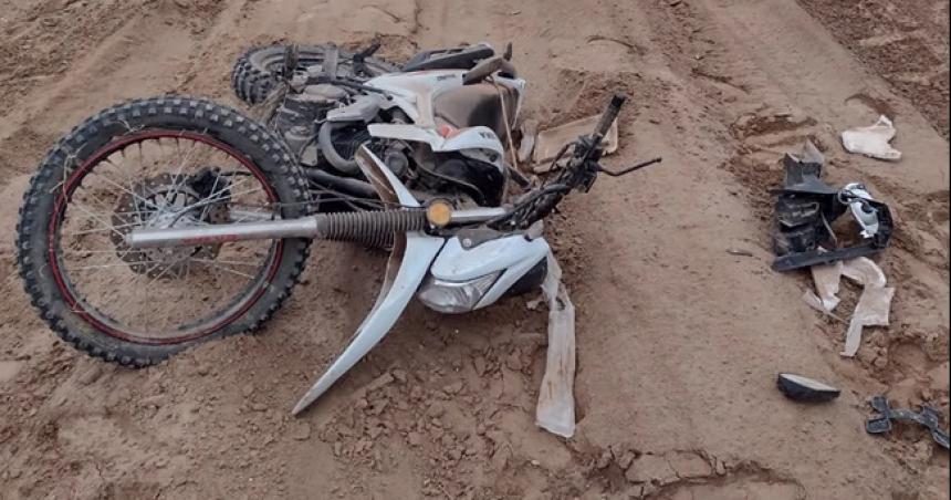 Un motociclista con heridas graves por una caiacuteda