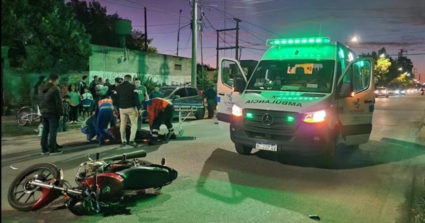 Dos motociclistas heridos por un choque en General Pico