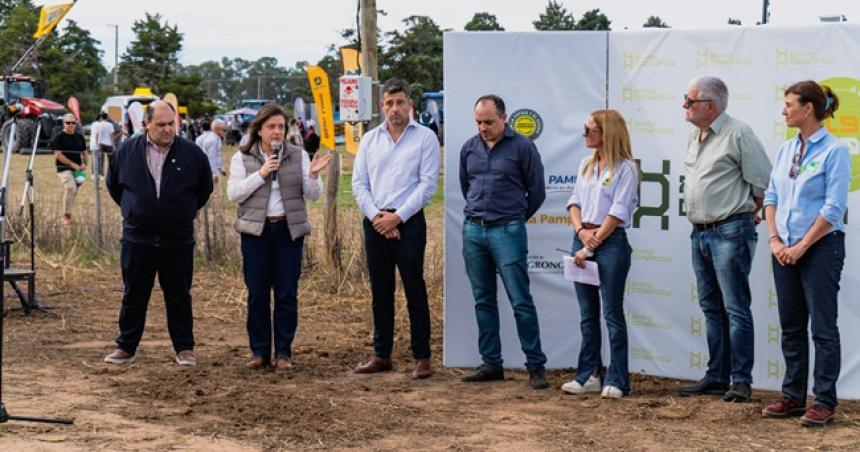 Expo Dinaacutemica- un espacio que comparte el productor el estudiante el profesional y el puacuteblico en general