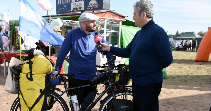 Transmisioacuten satelital de El Diario de La Pampa desde la Expo Dinaacutemica 2024