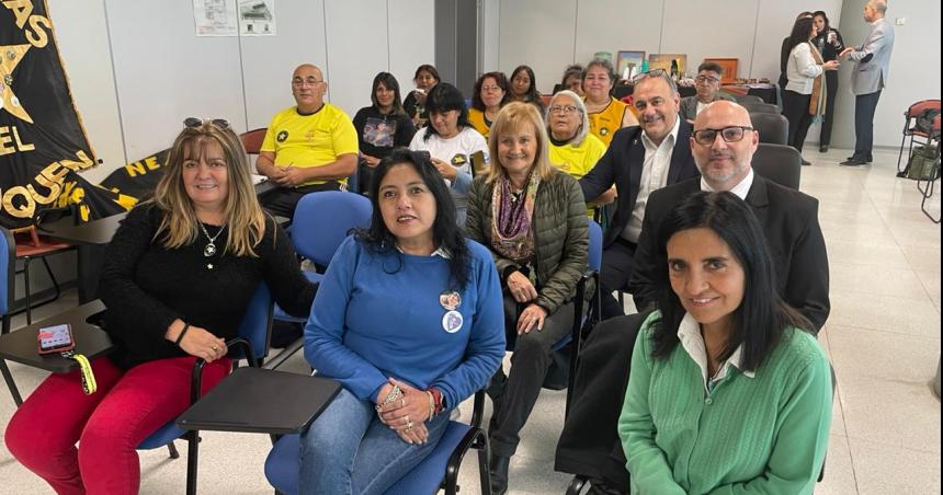 Congreso de Estrella Amarillas- criacuteticas por la ausencia de funcionarios judiciales