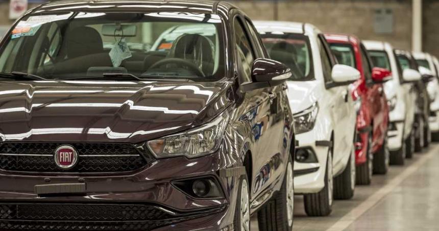 La venta de autos cayoacute un 59-en-porciento- interanual pero comienza una lenta recuperacioacuten