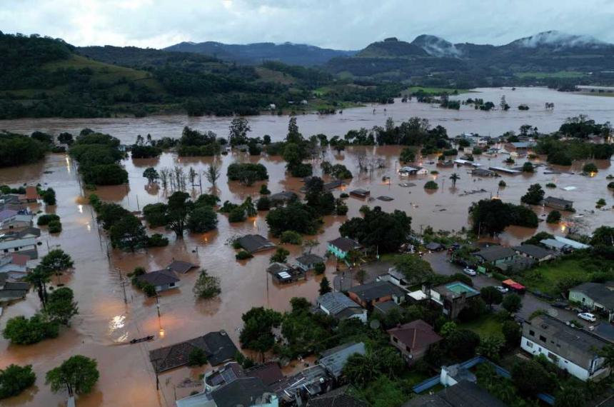 Alerta por inundaciones en el sur de Brasil- 13 muertos 