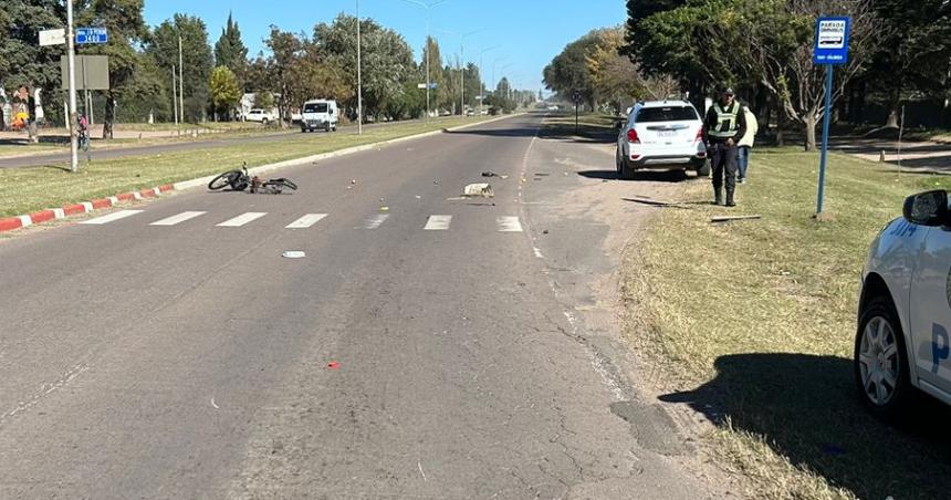 Otro ciclista atropellado en la avenida Peroacuten