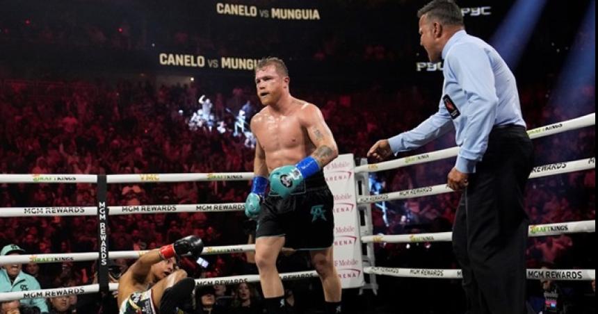 No hubo sorpresa- Canelo vencioacute a Munguiacutea y retuvo sus cuatro tiacutetulos