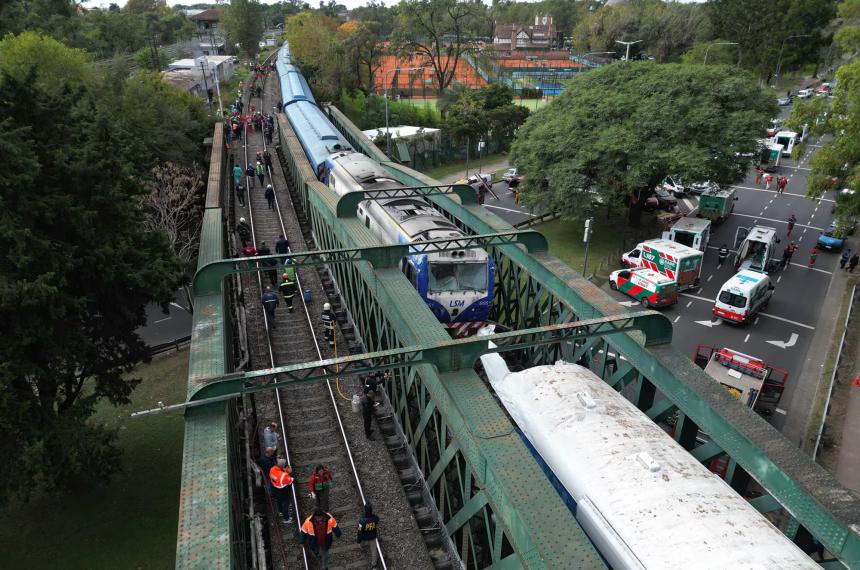 El SAME asistioacute a casi 100 heridos y 55 fueron trasladados por el choque de trenes en Palermo