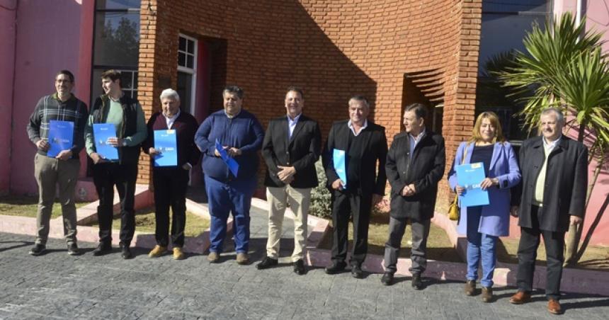 Seis localidades firmaron convenios para viviendas del Plan Mi Casa 4