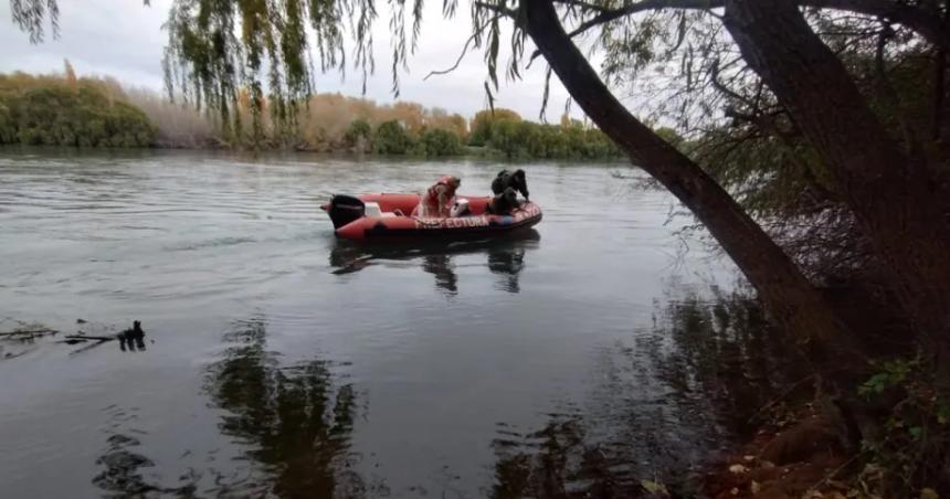 Perros de la Policiacutea de La Pampa participan de una buacutesqueda en Riacuteo Negro