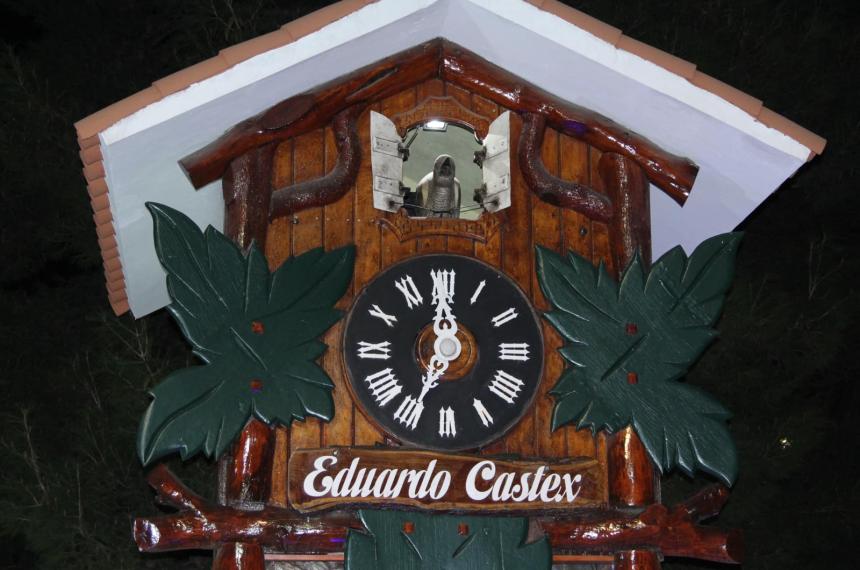 Inauguraron mejoras en el Reloj Cucuacute en Castex