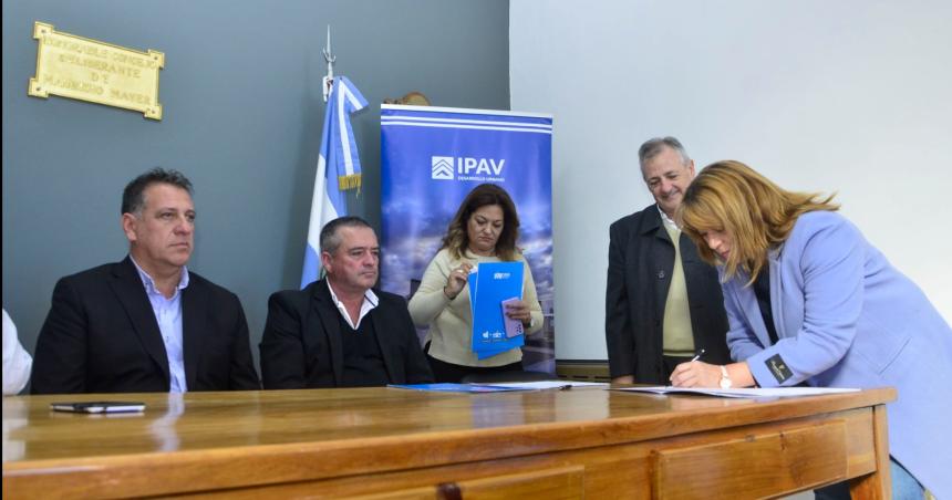 Winifreda- convocaraacuten a albantildeiles locales para construir ocho viviendas 