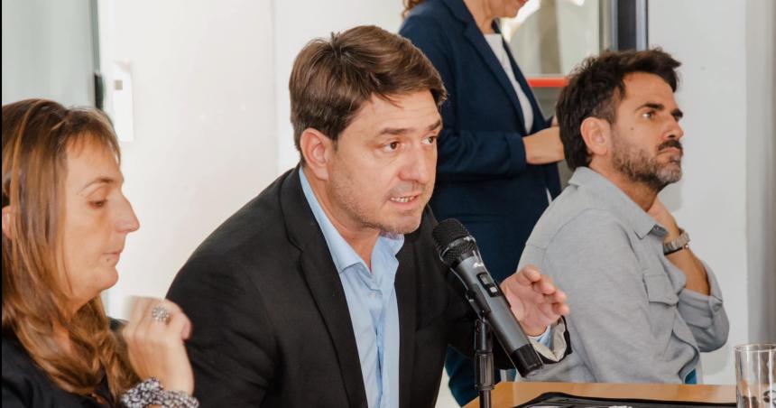 De alguacuten lugar se tienen que financiar las necesidades