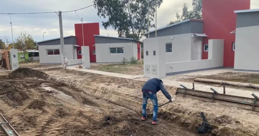 Me sacan la casa y me voy a vivir a la plaza