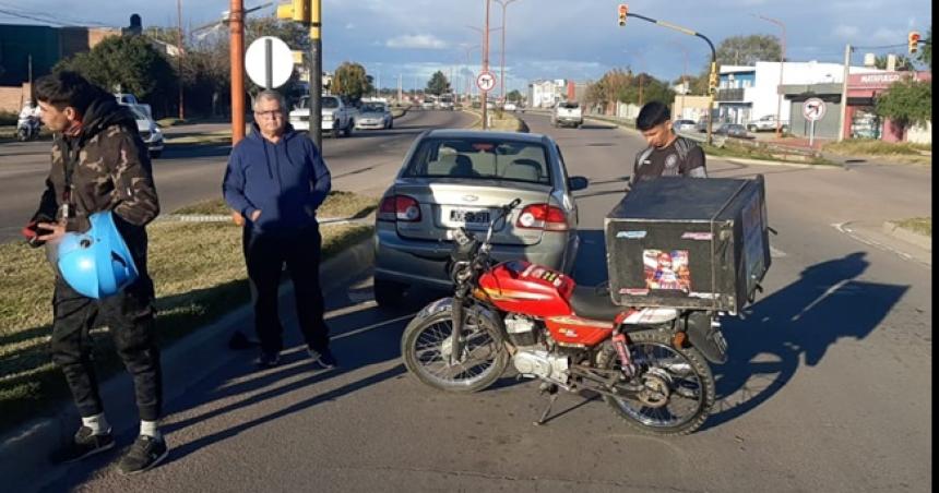 Esperaba el semaacuteforo y lo chocaron de atraacutes