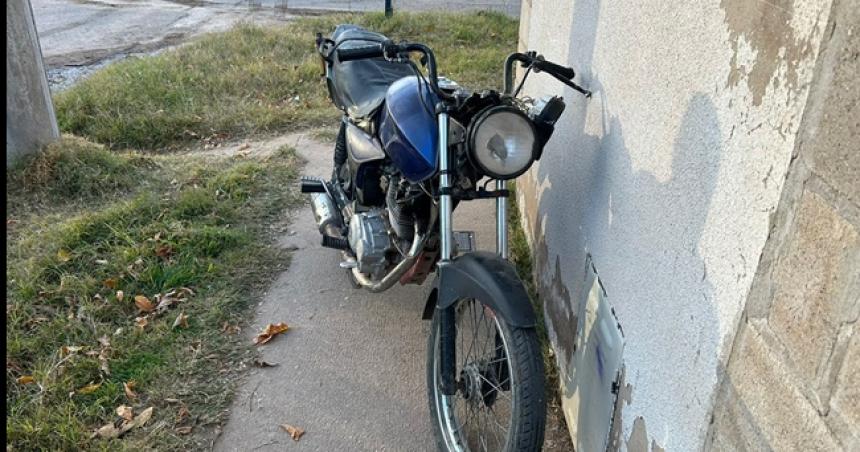 Una embarazada herida por una caiacuteda en moto
