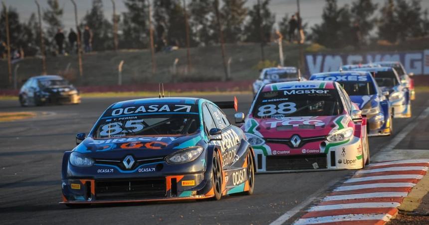 Tiago Perniacutea se quedoacute con el Gran Premio Juan Mariacutea Traverso de TC2000