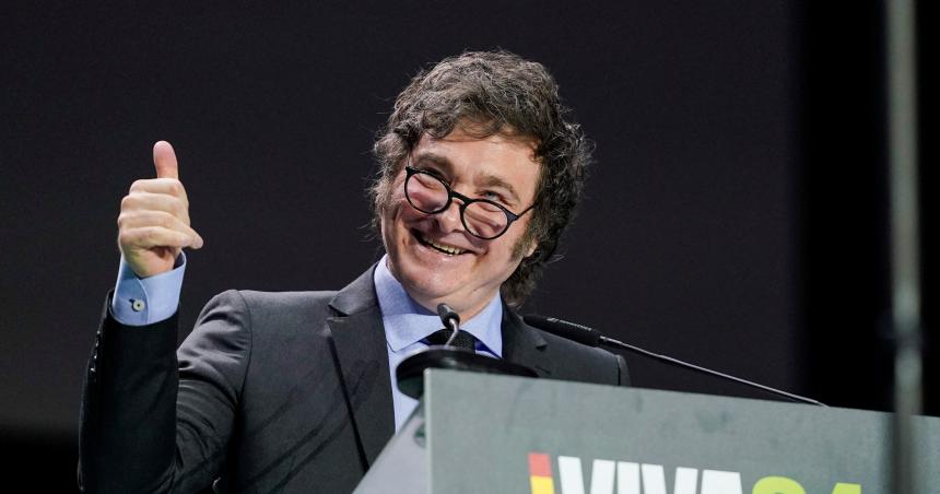 Milei regresoacute a la Argentina y subioacute la apuesta contra Saacutenchez