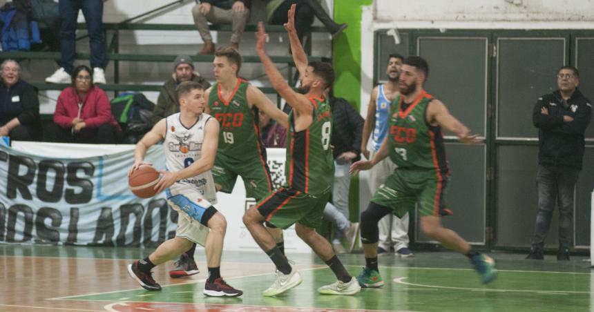 Ferro Independiente y All Boys quieren seguir en carrera por el ascenso