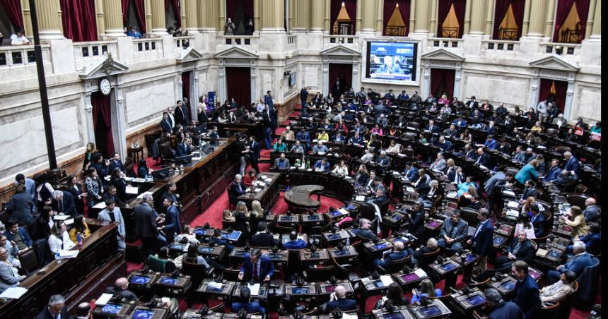 Con el voto radical la oposicioacuten consiguioacute empujar en Diputados el financiamiento universitario
