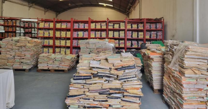 El Poder Judicial donoacute otros 14 mil expedientes a la cooperadora del Centeno