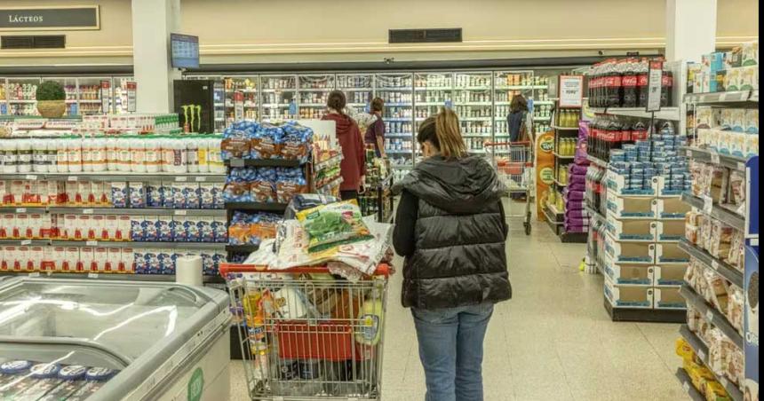 Las ventas de los supermercados cayeron 93-en-porciento- en marzo