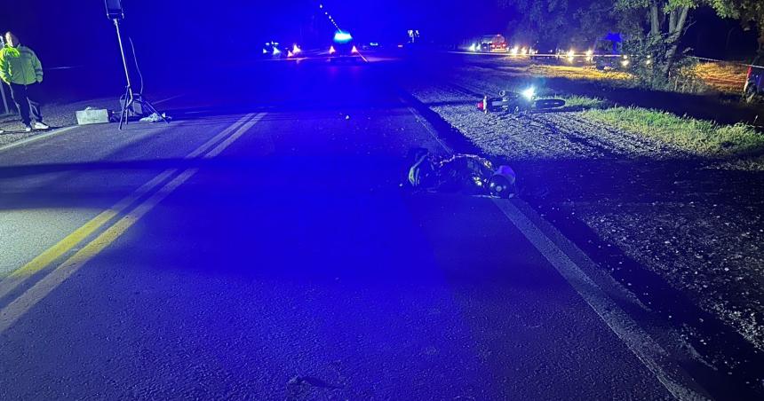 Motociclista santarrosentildeo chocoacute contra un caballo y perdioacute la vida