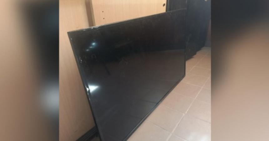 Aparecioacute un TV en el porche de su casa- se lo robaron a un vecino