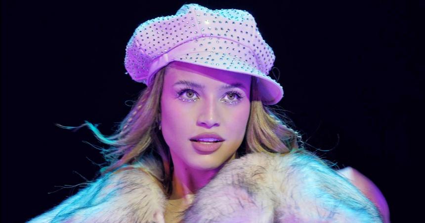 Emilia volvioacute a los escenarios- Queriacutea ofrecerles el show que se merecen