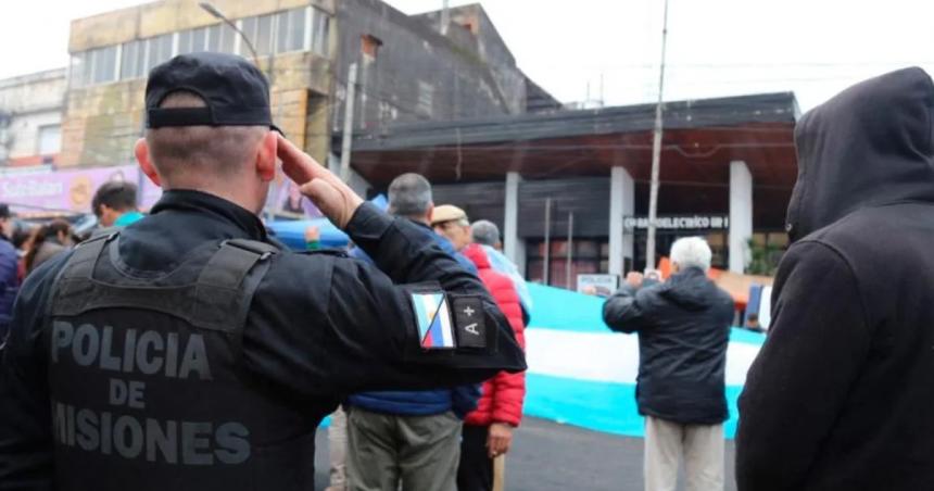 Acuerdo en Misiones- un aumento de sueldo mitigoacute la protesta policial