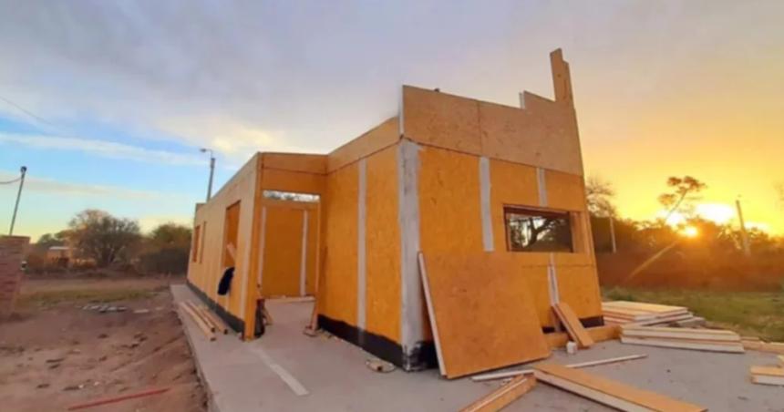 Denuncian estafa de una constructora de viviendas