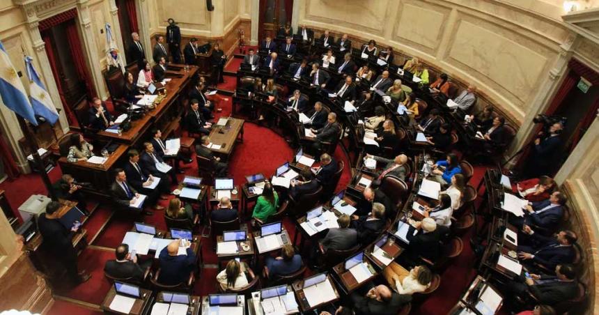 Senado- los jefes de los bloques pidieron retrotraer el aumento en las dietas