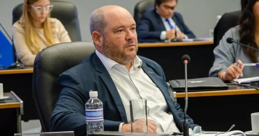 Repudian el menosprecio a estatales del diputado Aliaga 