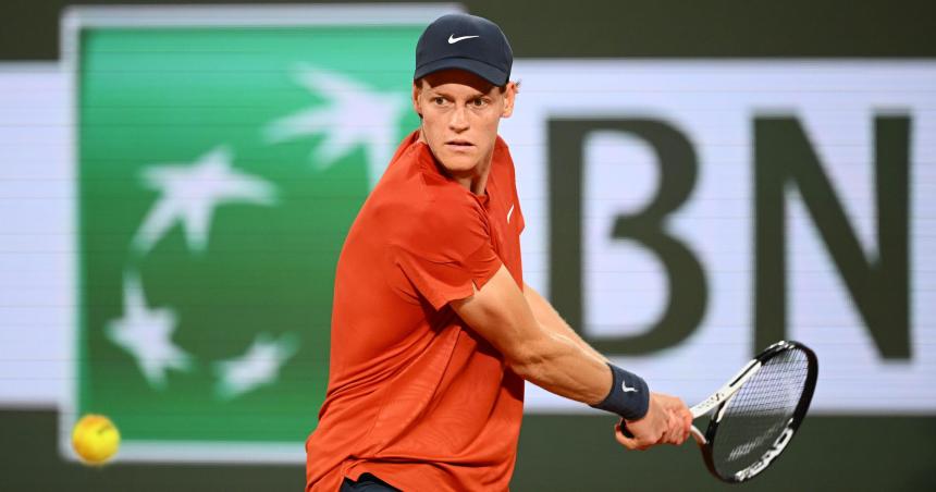 Sinner dio otro paso hacia su objetivo