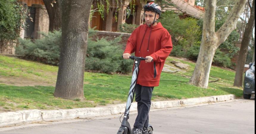 Comienzan a controlar el uso de monopatines eleacutectricos en Pico