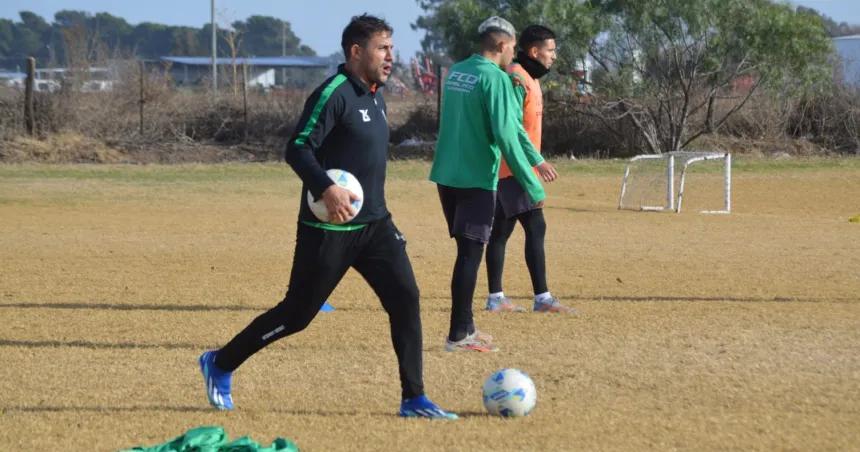 Ferro recibe a Juventud Unida en el debut de Beniacutetez