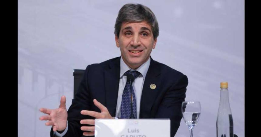 Caputo volvioacute a lograr superaacutevit en mayo en medio de la pulseada con el Congreso