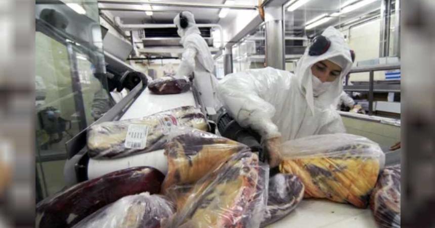 Subieron las exportaciones de carne y bajaron los precios en el mercado de Cantildeuelas