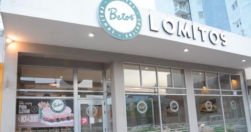 Betos Lomos- empleados siguen sin cobrar y clausuraron el local
