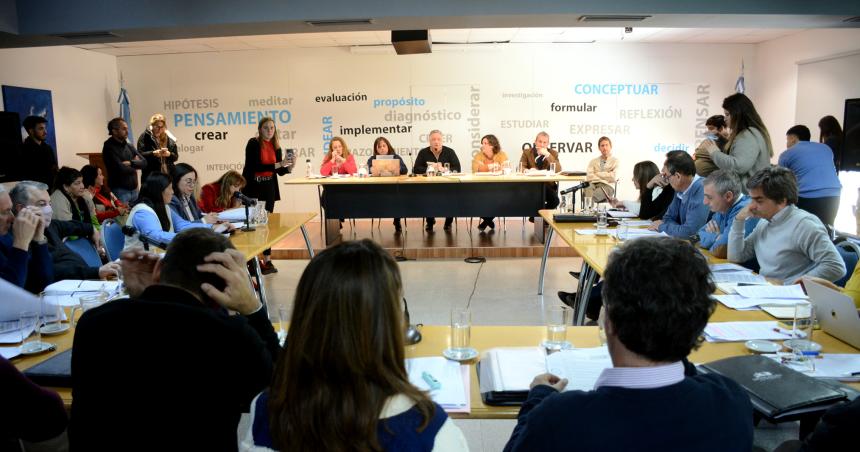 Aporte solidario- hubo dos dictaacutemenes uno del PJ y otro de la UCR y el PRO 