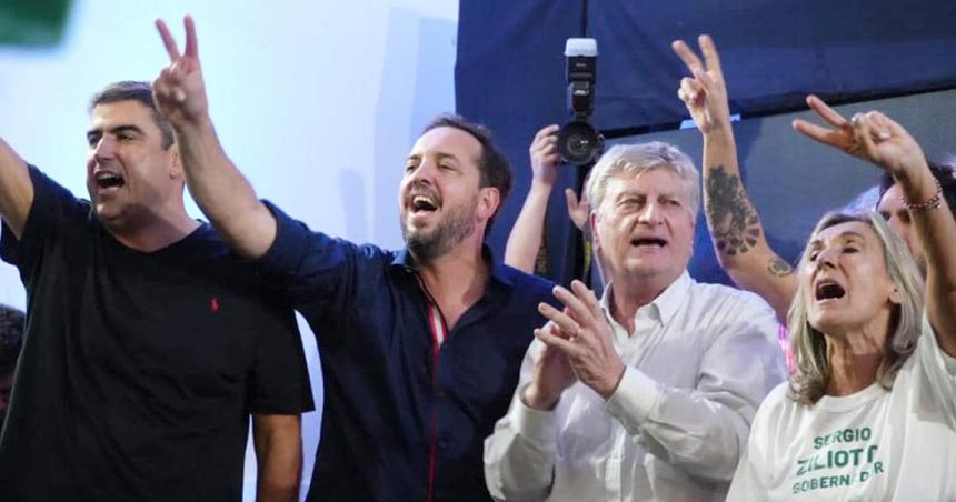 No tengo una liacutenea propia mi uacutenico paraguas es el PJ