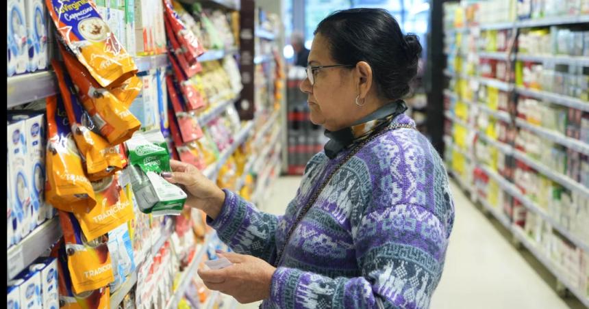 La inflacioacuten de mayo fue 42-en-porciento- y suma 2764-en-porciento- en los uacuteltimos 12 meses