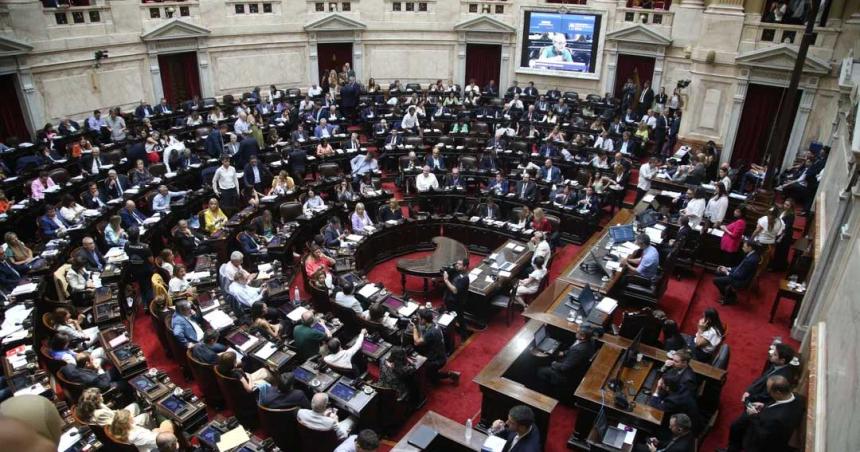 Francos pidioacute a los bloques que repongan Ganancias rebaja de Bienes Personales y privatizaciones