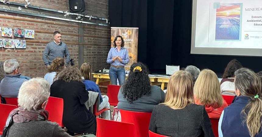 Guatracheacute fue sede de una jornada sobre aacutereas protegidas y turismo minero sustentable