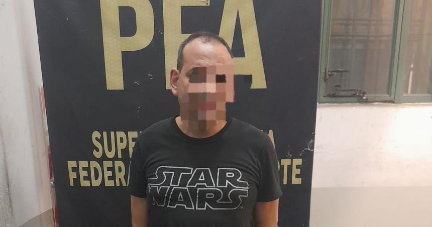 Detuvieron a un subcomisario de la Policiacutea portentildea por abusar de una mujer en el tren Roca