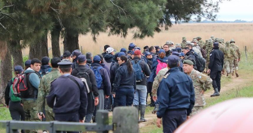 Maacutes de 600 personas participan en la buacutesqueda del nene desaparecido en Corrientes