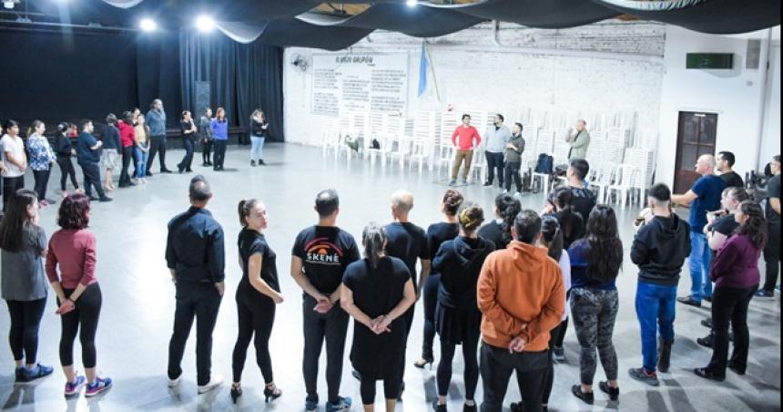 Realizan en Pico exaacutemenes de la Diplomatura de danzas folkloacutericas