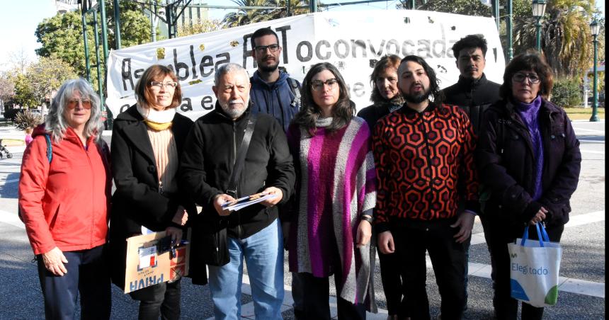 Autoconvocados presentaron proyecto para impedir el corte de los servicios baacutesicos