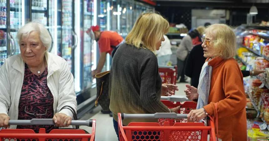 Fuerte caiacuteda de ventas en supermercados y autoservicios- fue 10-en-porciento- interanual en mayo
