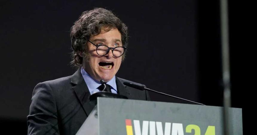 Denunciaron que la visita de Milei a Espantildea es de caraacutecter privado y evitariacutean que sea condecorado
