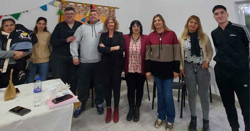 Charla sobre tenencia responsable y derecho animal en Luan Toro